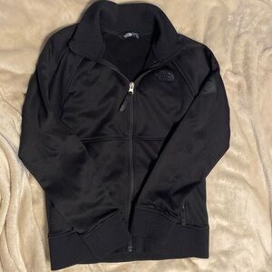 Boys 10/12 gently used the north face zip up
